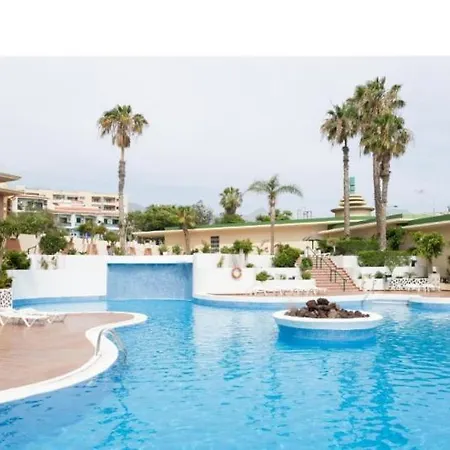 Club Paraiso For Holiday * 阿德耶